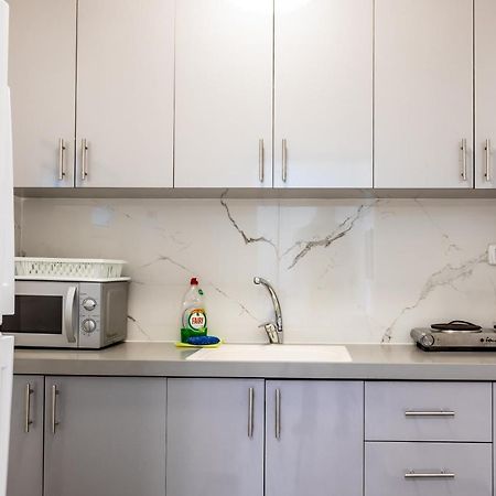 Prime Location - Ocean Apartments - 1 Min From The Beach Tel-Aviv Extérieur photo