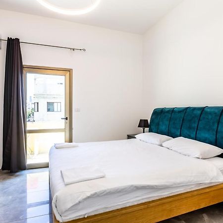 Prime Location - Ocean Apartments - 1 Min From The Beach Tel-Aviv Extérieur photo