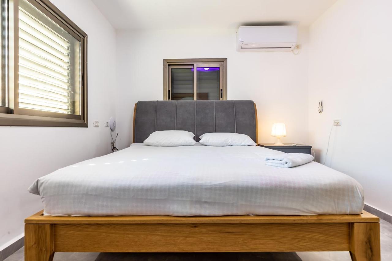 Prime Location - Ocean Apartments - 1 Min From The Beach Tel-Aviv Extérieur photo